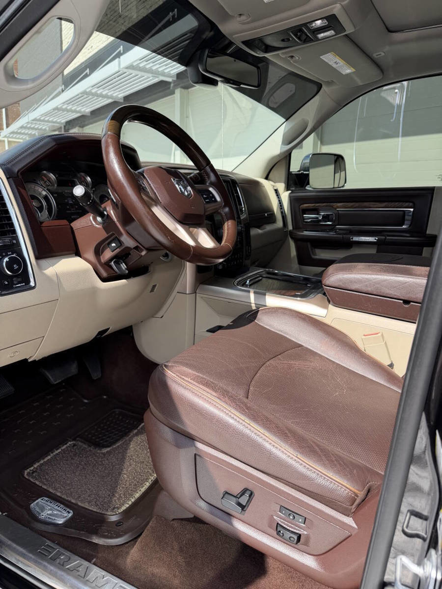 Used 2017 RAM 2500 Longhorn w/ Convenience Group AWD/4WD image 10