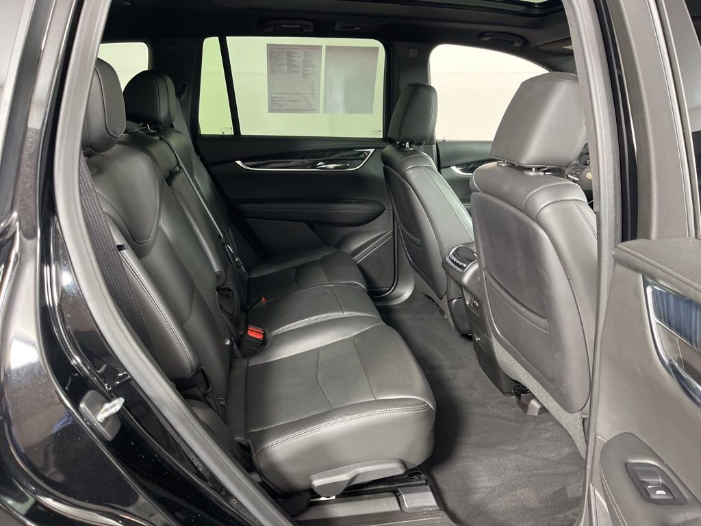 Used 2020 Cadillac XT6 Premium Luxury w/ LPO, Floor Liner Package image 8