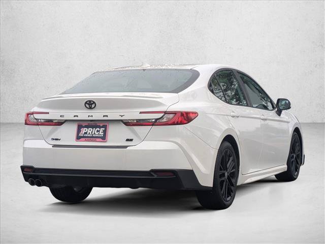Used 2025 Toyota Camry SE w/ Convenience Package FWD image 5