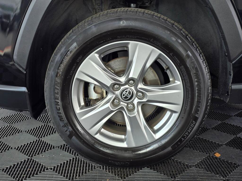 Certified 2024 Toyota RAV4 XLE AWD/4WD image 11