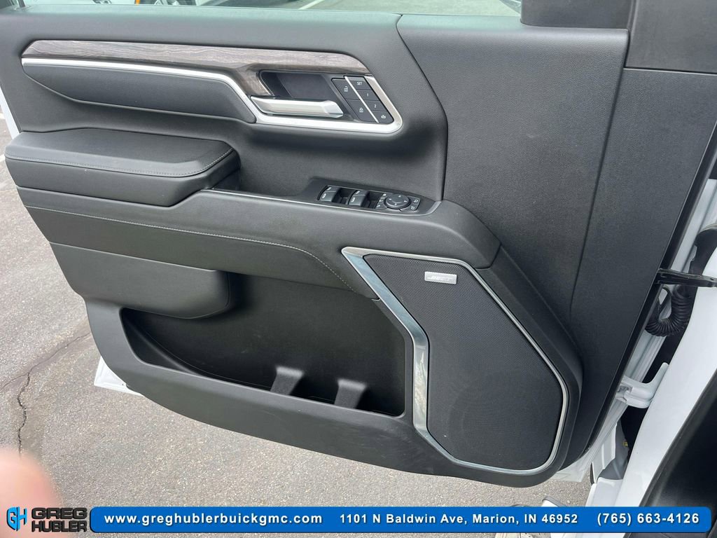 Used 2025 Chevrolet Silverado 2500 LTZ w/ LTZ Premium Package image 18