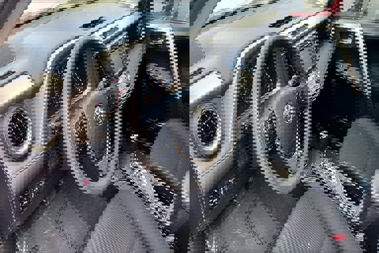 Used 2014 Toyota RAV4 XLE FWD image 18