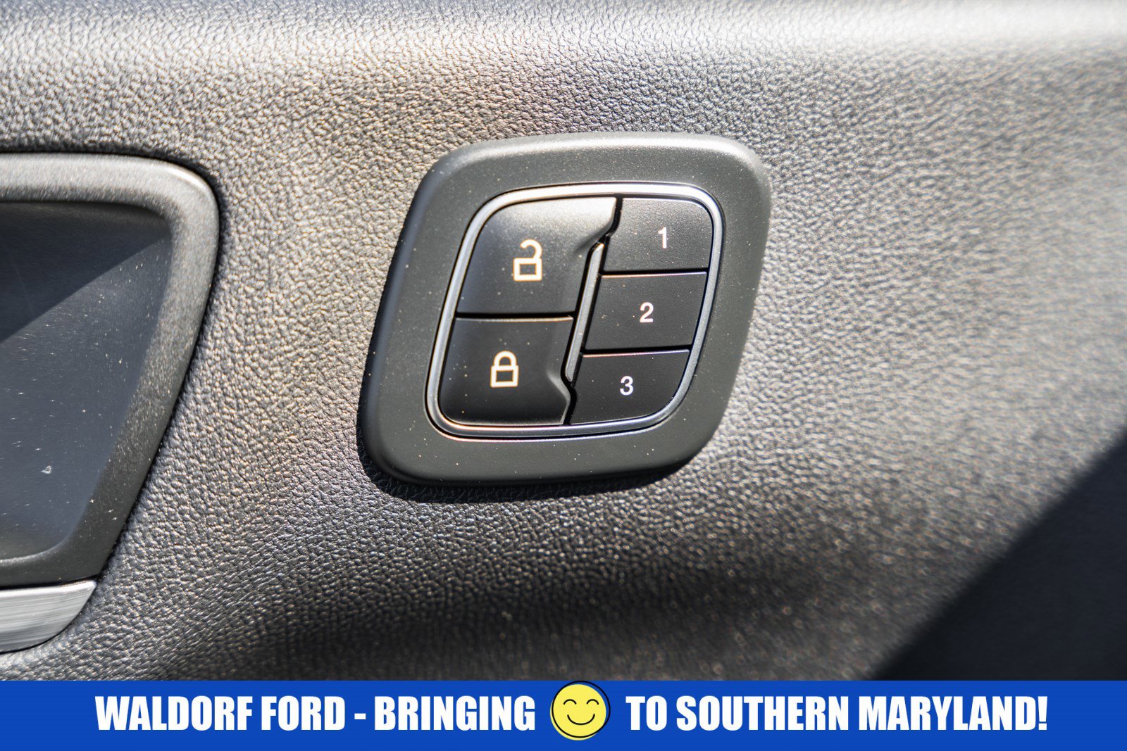 Used 2023 Ford Escape SE w/ PHEV Premium Package image 78