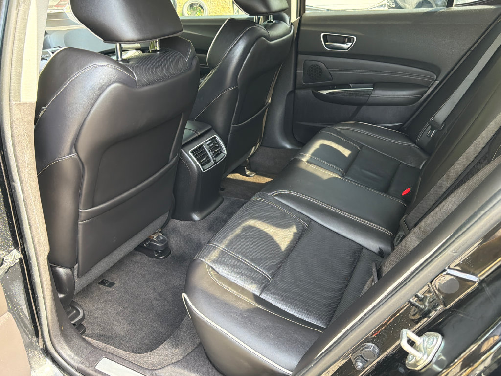 Used 2019 Acura TLX w/ Technology Package FWD image 13