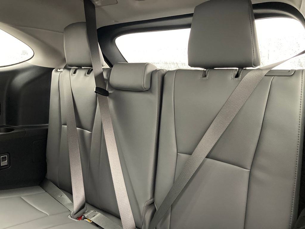New 2026 Toyota Highlander Platinum AWD/4WD image 12