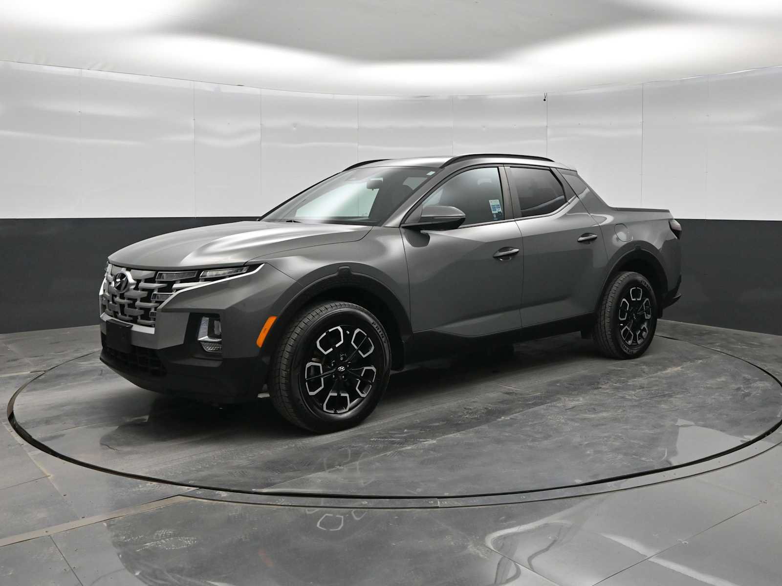 Used 2023 Hyundai Santa Cruz SEL w/ Activity Package AWD/4WD image 4
