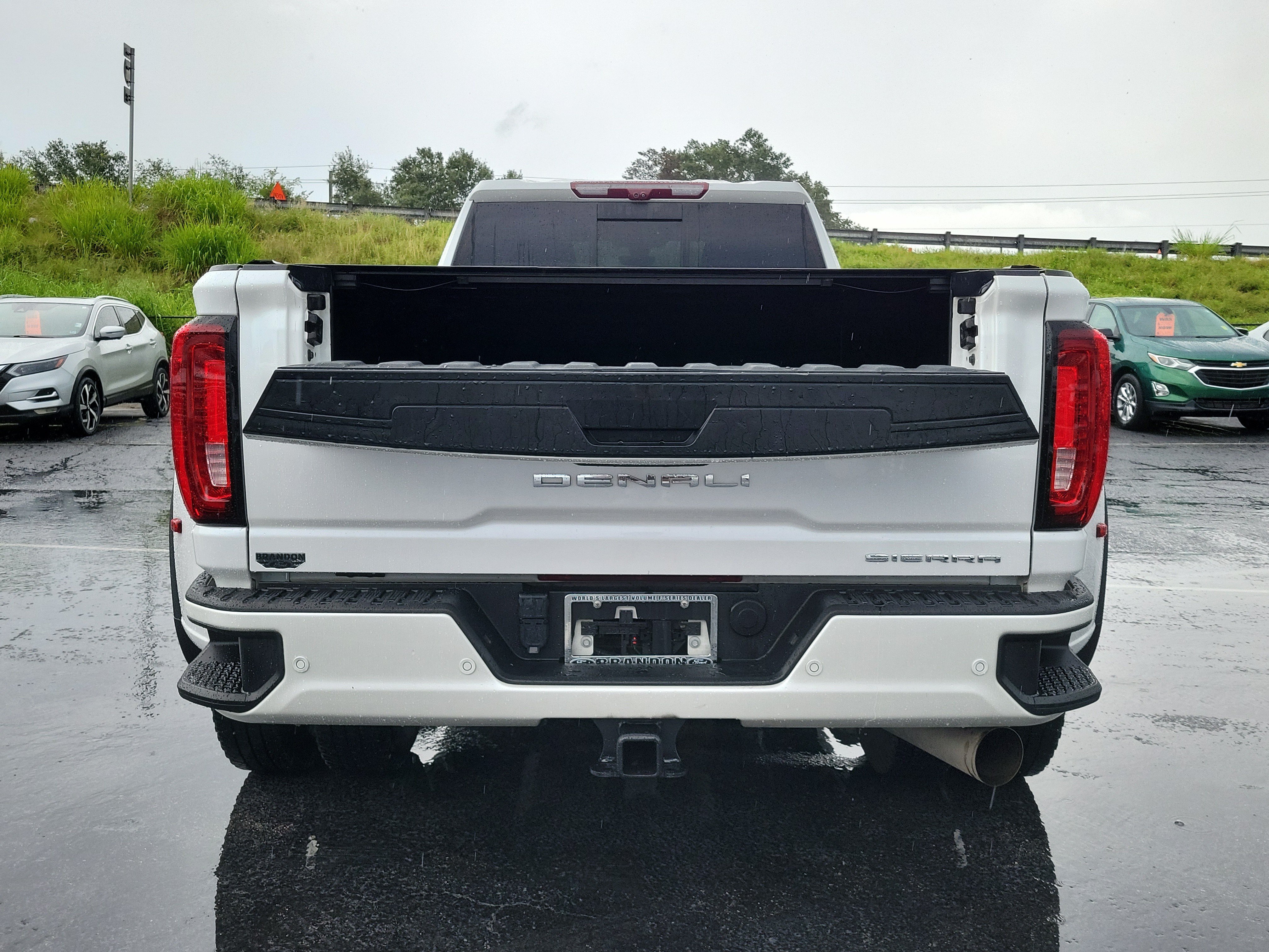 Used 2022 GMC Sierra 3500 Denali w/ Denali Ultimate Package AWD/4WD image 11