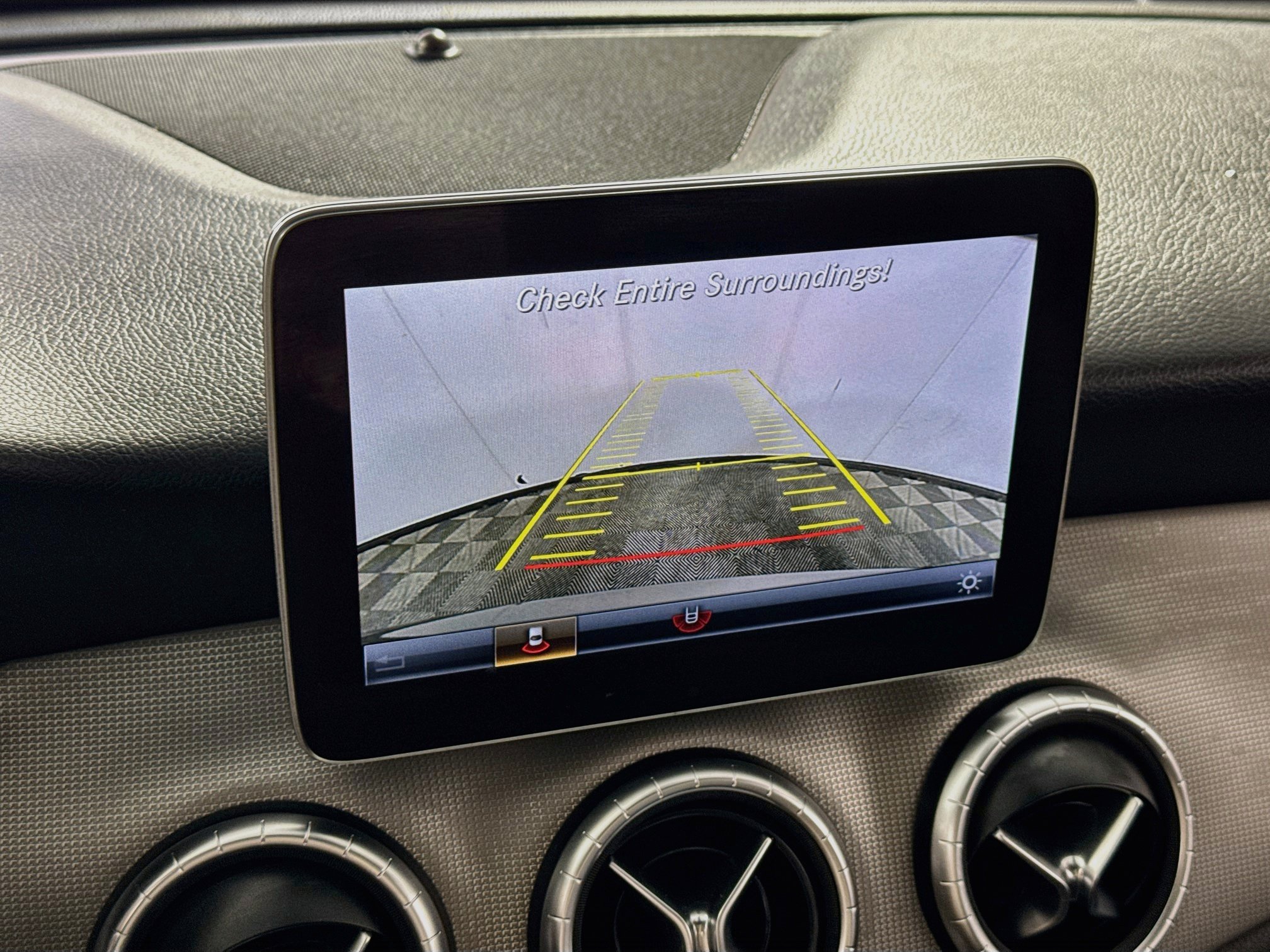 Used 2019 Mercedes-Benz CLA 250 4MATIC image 2