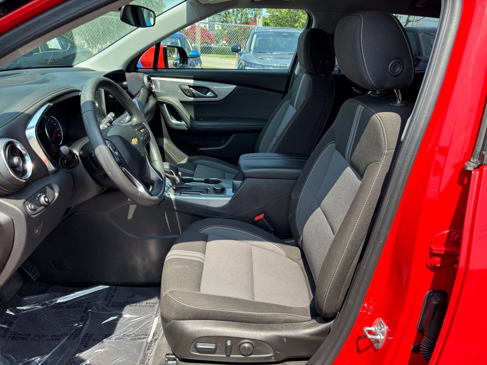 Used 2025 Chevrolet Blazer LT FWD image 28