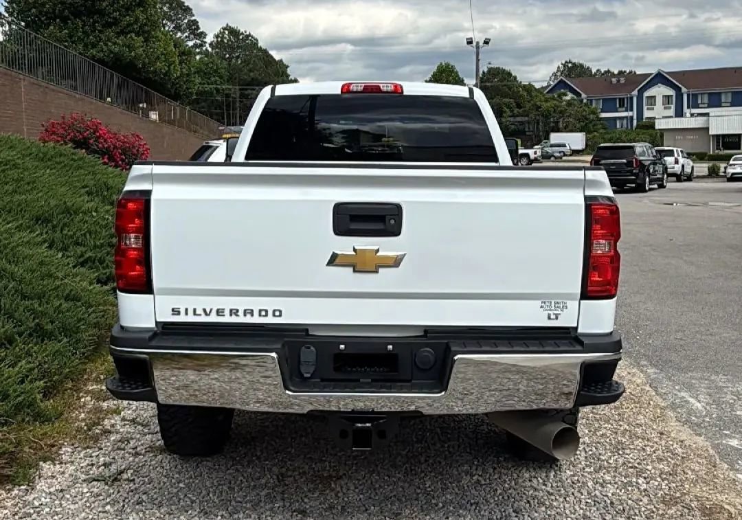 Used 2019 Chevrolet Silverado 2500 LT AWD/4WD image 8