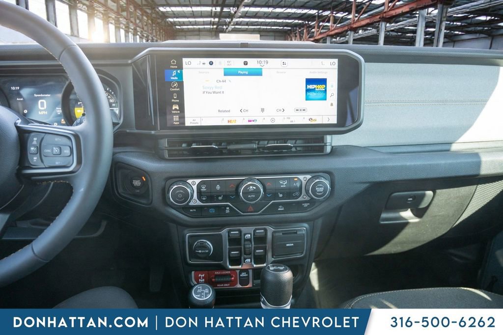 Used 2024 Jeep Wrangler Unlimited image 8