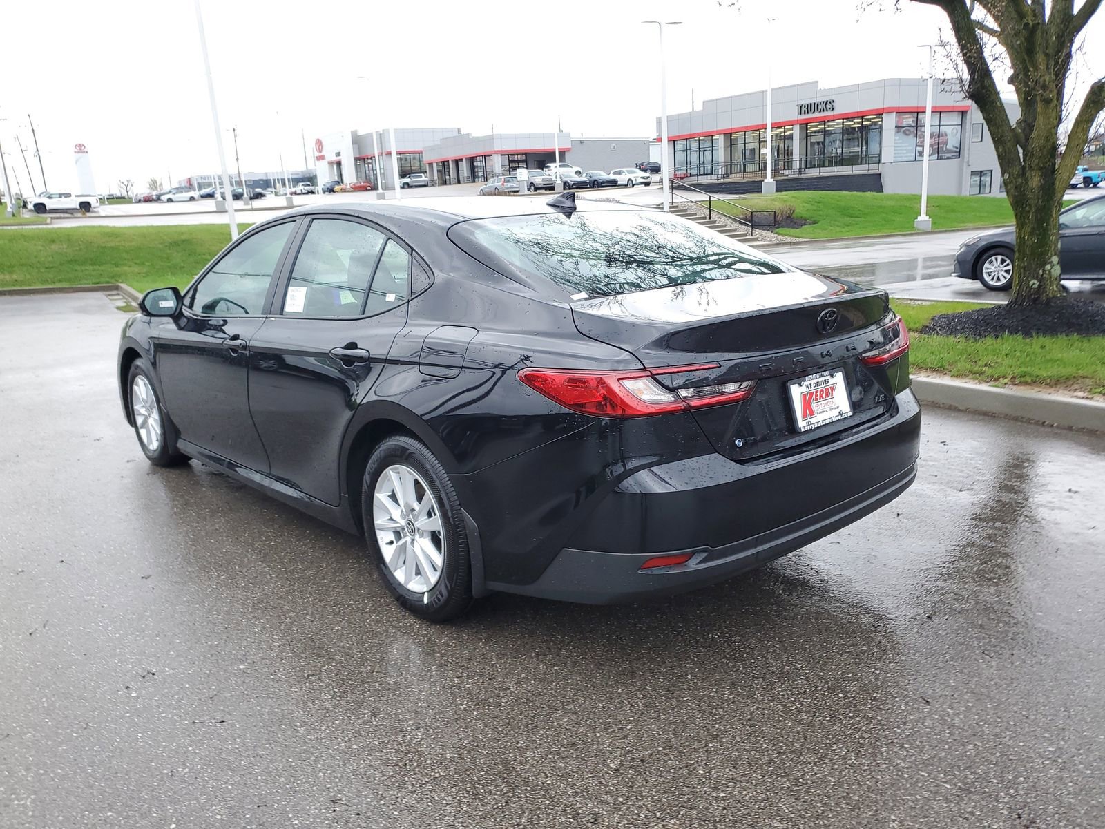 Used 2026 Toyota Camry LE w/ Convenience Package image 3