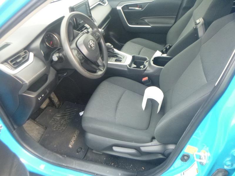 Used 2019 Toyota RAV4 XLE w/ Carpet Mat Package image 6