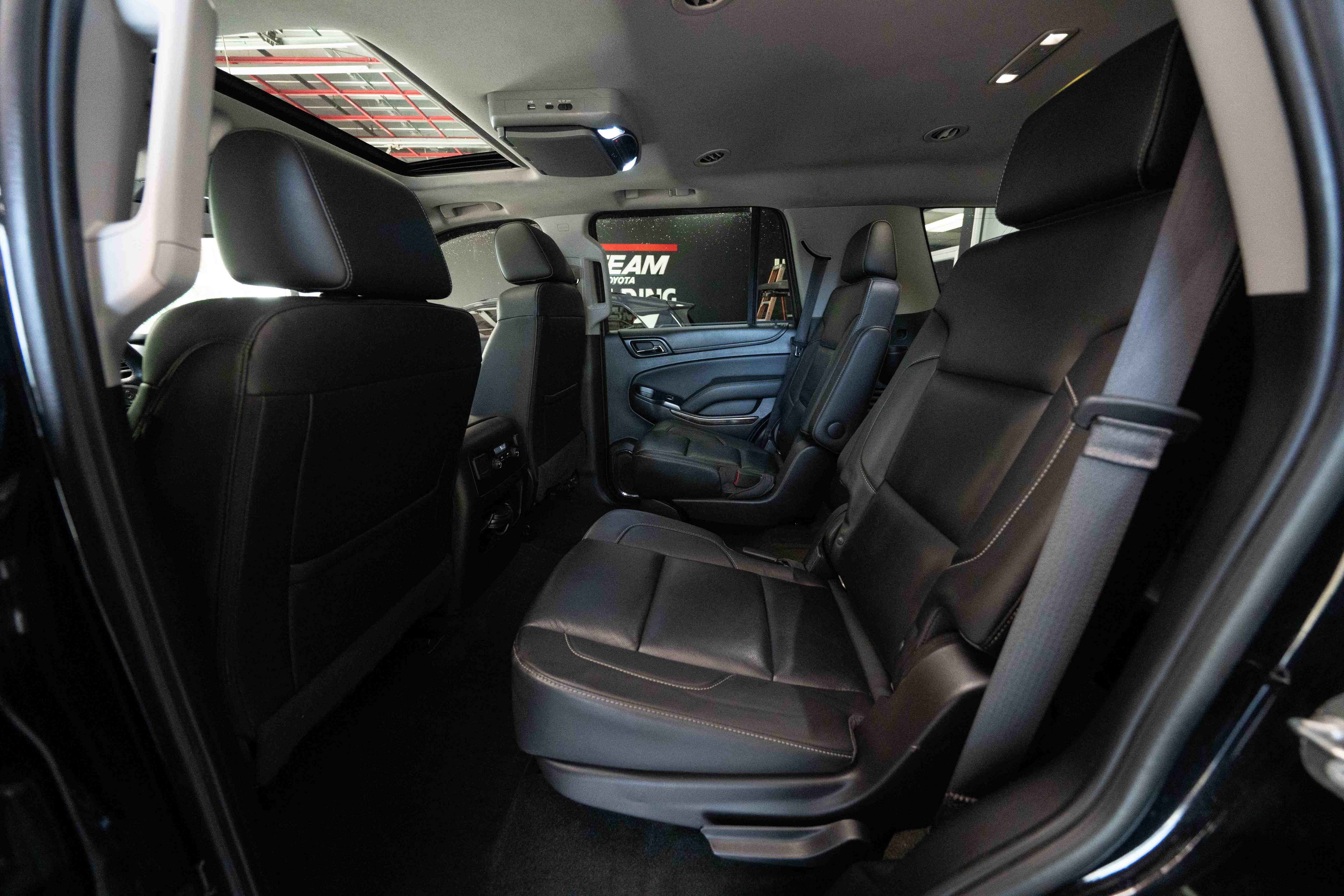 Used 2018 Chevrolet Tahoe LT w/ Z71 Midnight Edition AWD/4WD image 24