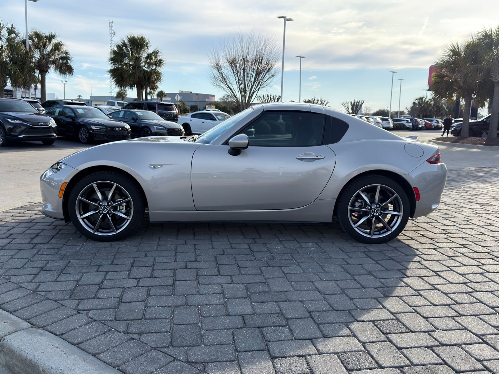 Used 2023 MAZDA MX-5 Miata Grand Touring w/ Weather Package image 10