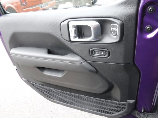 Used 2023 Jeep Wrangler Unlimited Sahara w/ Cold Weather Group image 19