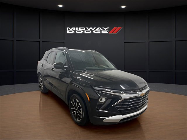 Used 2025 Chevrolet TrailBlazer LT image 1