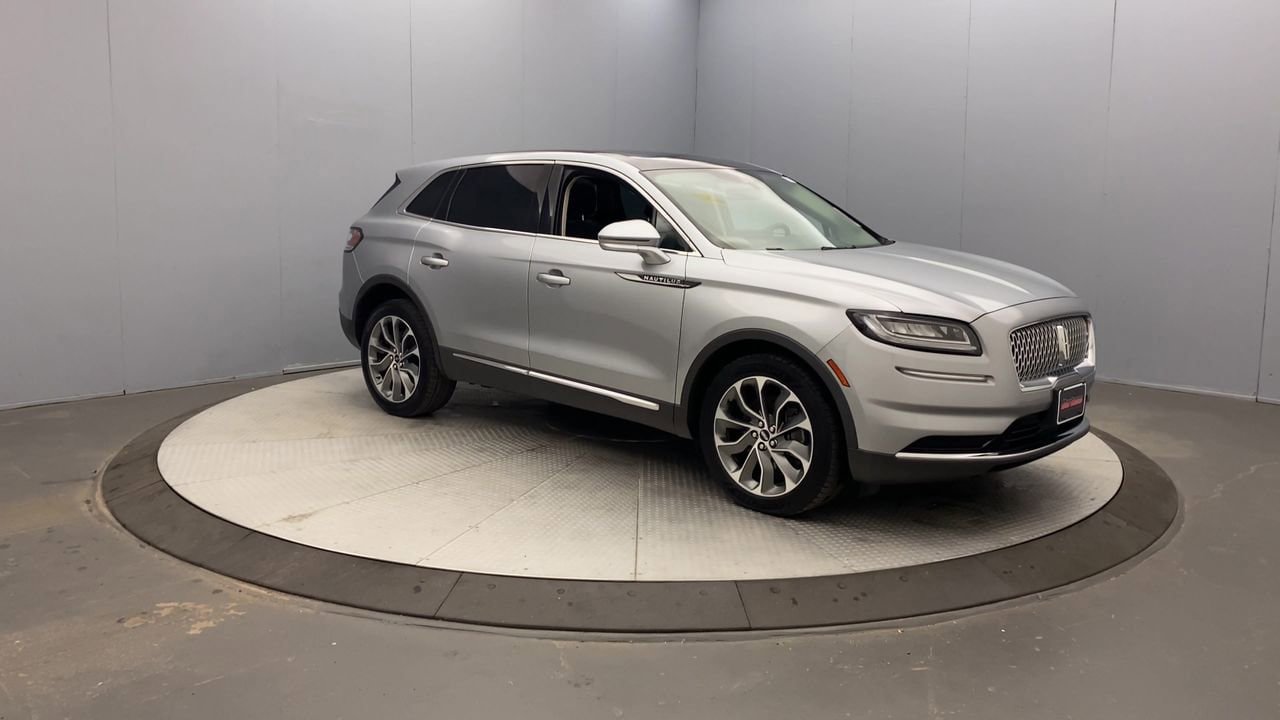 Used 2022 Lincoln Nautilus Reserve AWD/4WD image 7