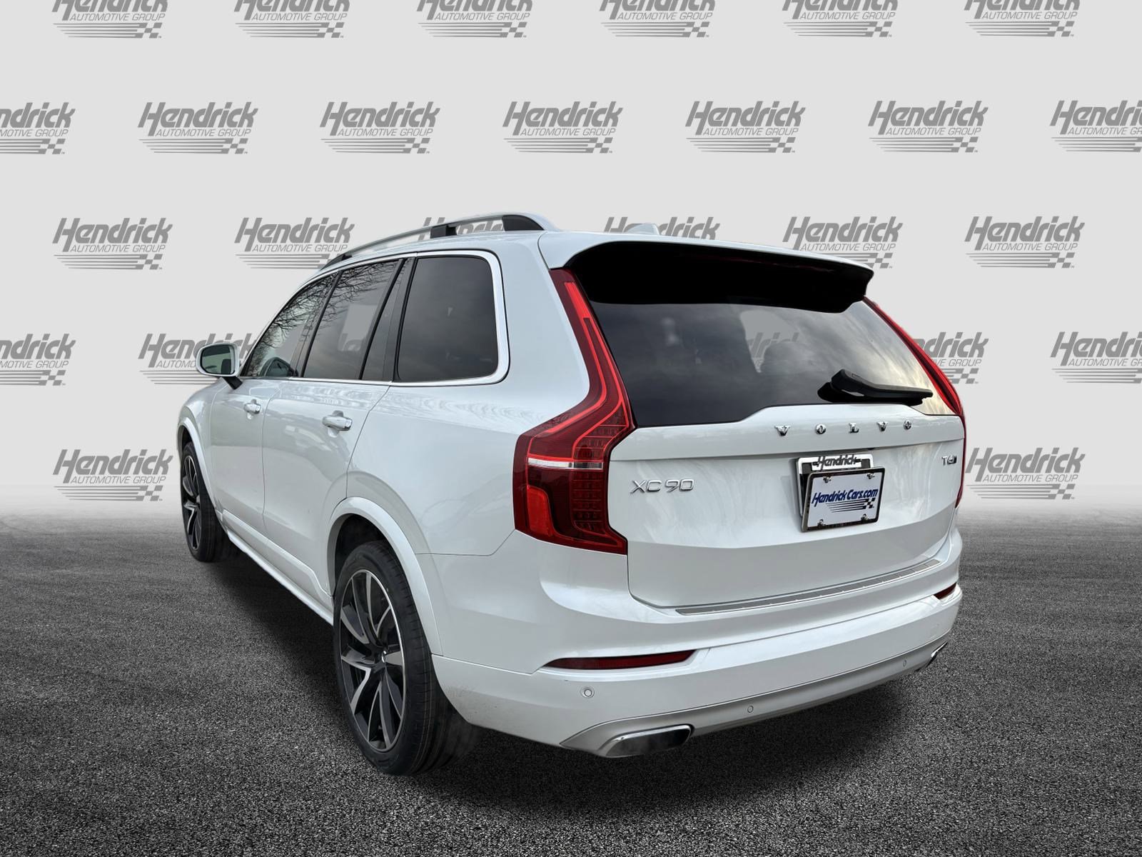 Used 2019 Volvo XC90 T6 Momentum w/ Protection Package Premier image 8