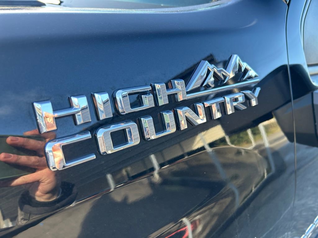 Used 2022 Chevrolet Silverado 3500 High Country w/ Technology Package image 31