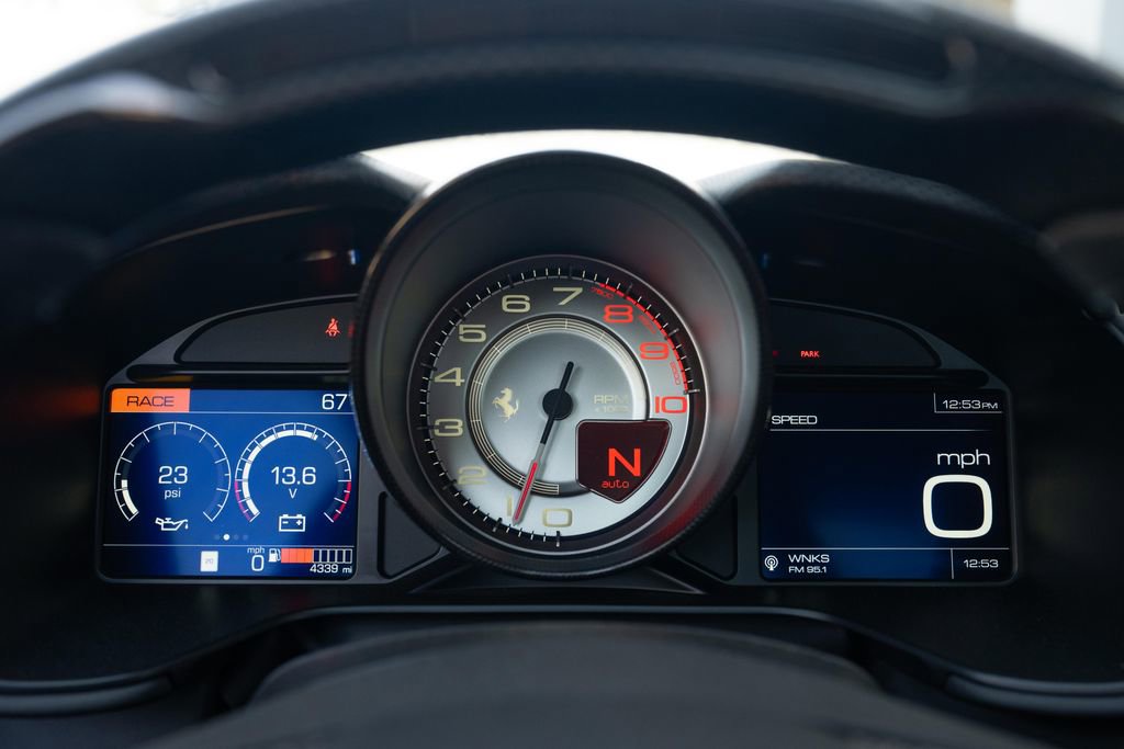 Certified 2022 Ferrari Portofino M image 39