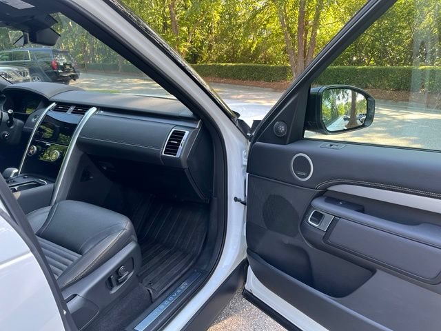 Certified 2025 Land Rover Discovery Dynamic SE AWD/4WD image 10