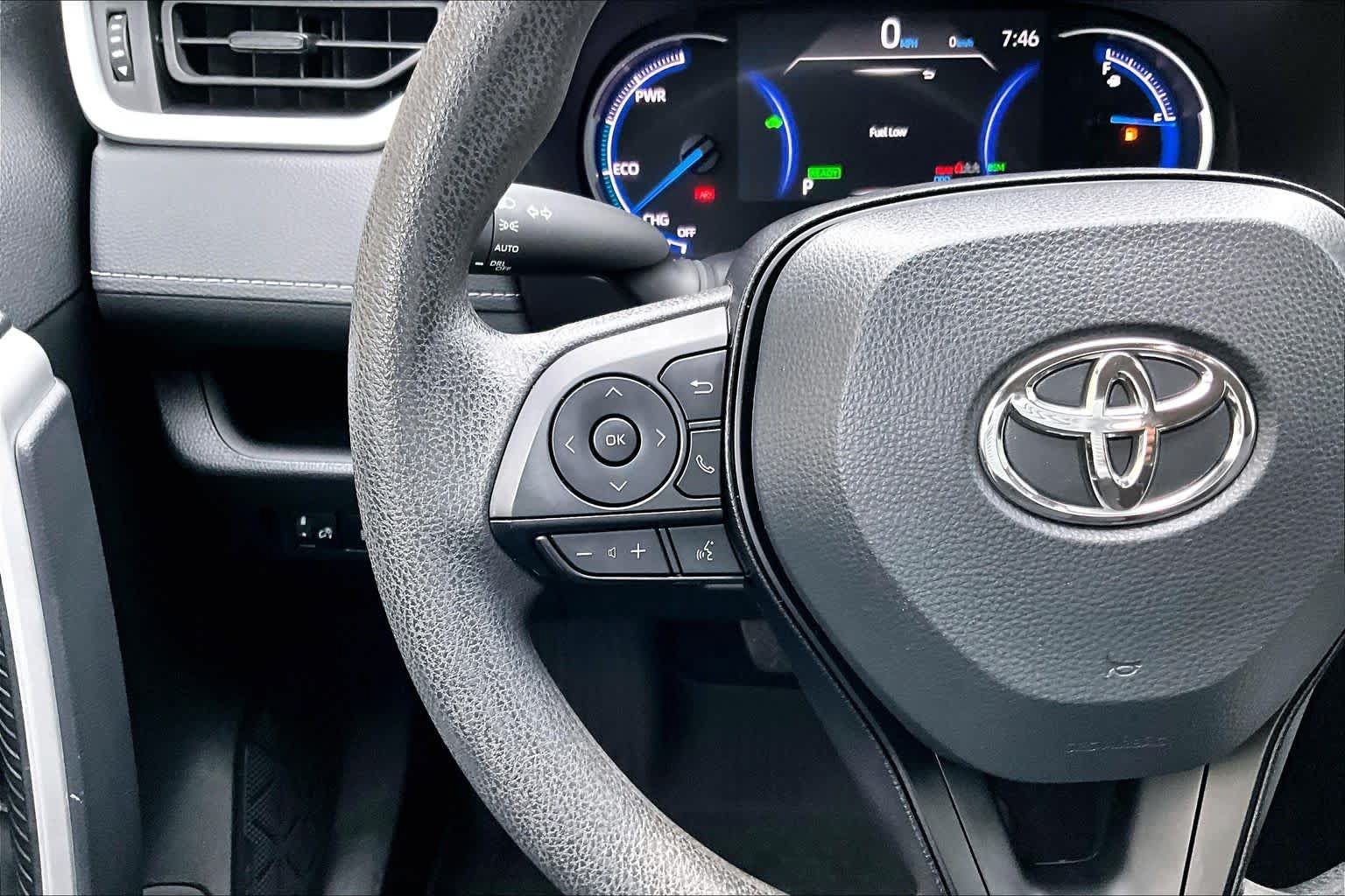 Certified 2025 Toyota RAV4 XLE AWD/4WD image 24