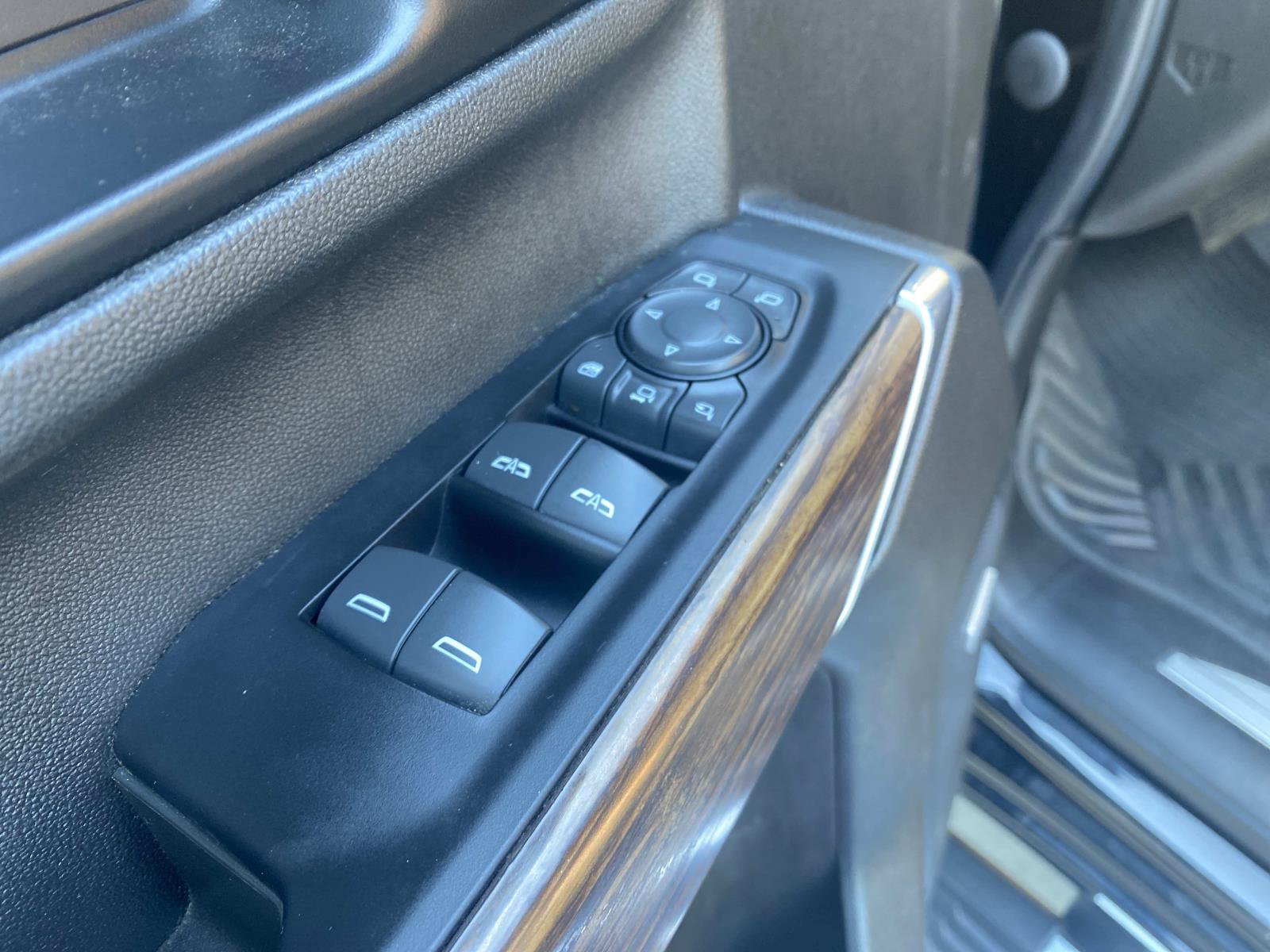 Used 2022 Chevrolet Silverado 3500 High Country AWD/4WD image 18