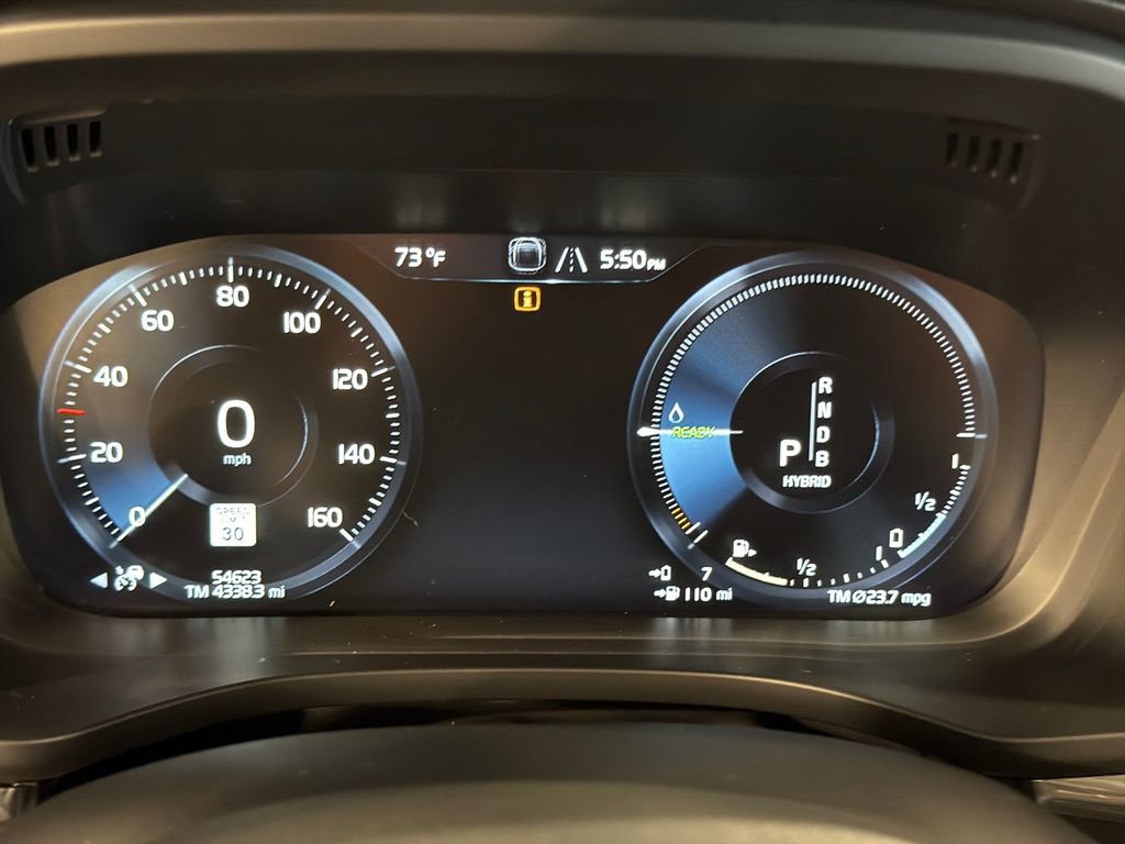 Used 2018 Volvo XC60 T8 Inscription w/ Advanced Package AWD/4WD image 14