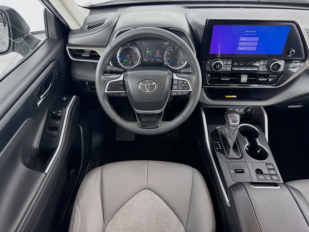 Used 2023 Toyota Highlander Bronze Edition image 26