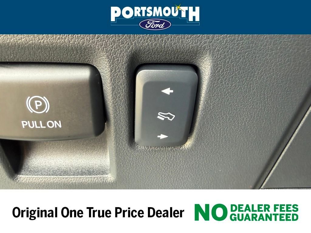 Used 2025 Ford F150 Raptor w/ Equipment Group 803A Raptor R image 31