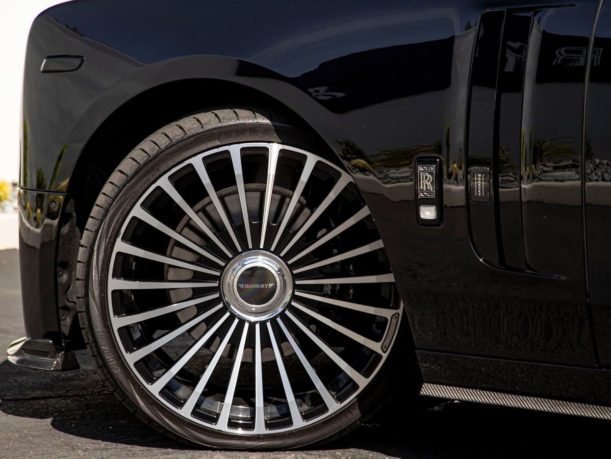Used 2023 Rolls-Royce Phantom Sedan w/ The Phantom Package RWD image 41