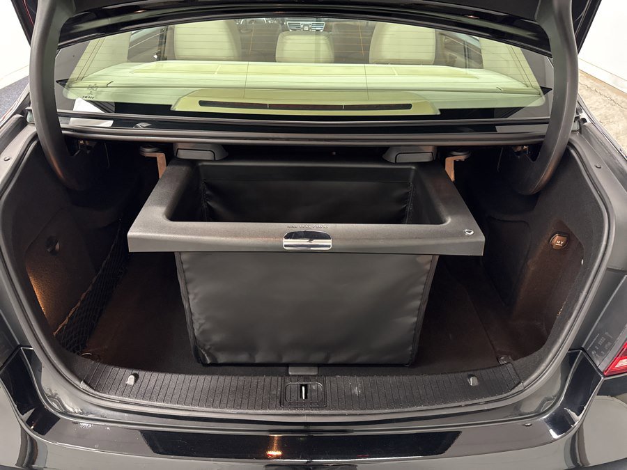 Used 2014 Mercedes-Benz E 350 4MATIC Sedan image 16