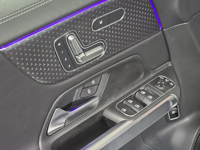 New 2026 Mercedes-Benz GLB 250 4MATIC image 16