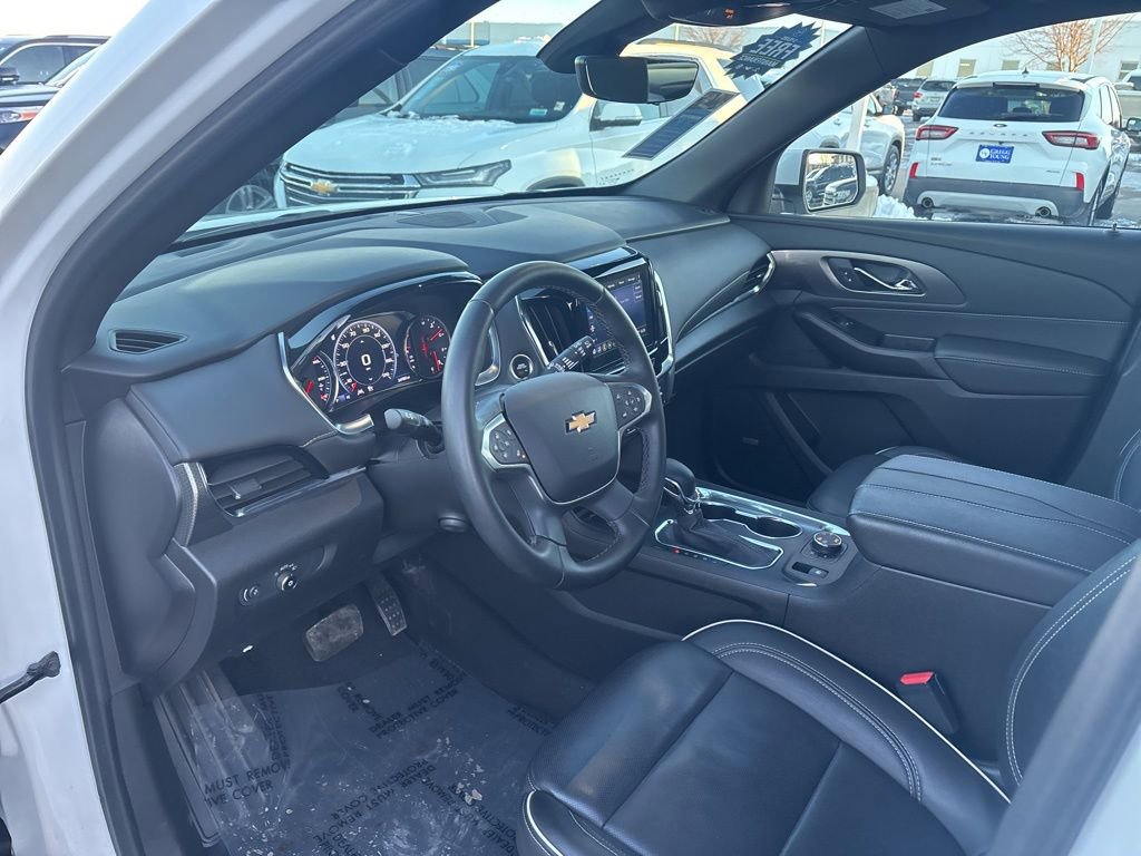 Used 2023 Chevrolet Traverse Premier image 17