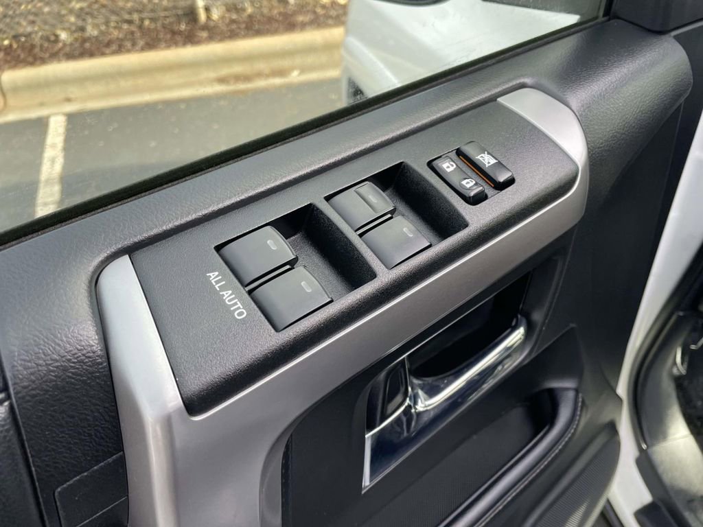 Used 2021 Toyota 4Runner SR5 image 26