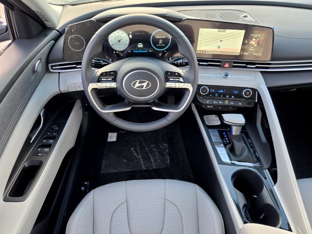 New 2026 Hyundai Elantra Limited FWD image 7