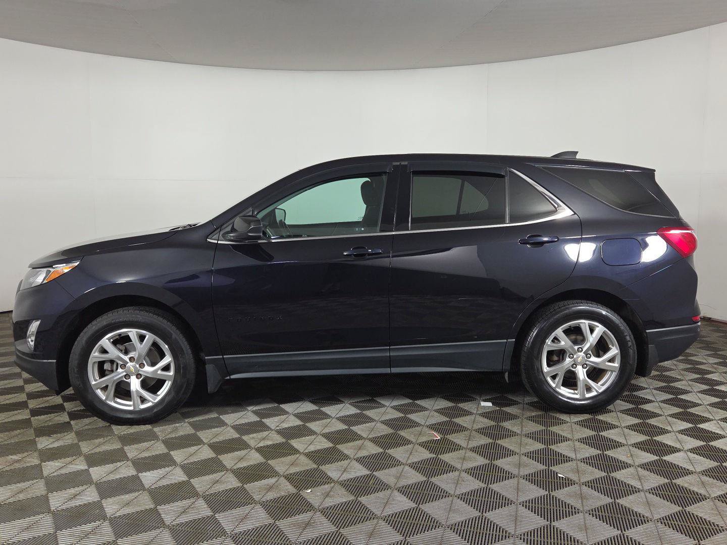 Used 2020 Chevrolet Equinox LT AWD/4WD image 2