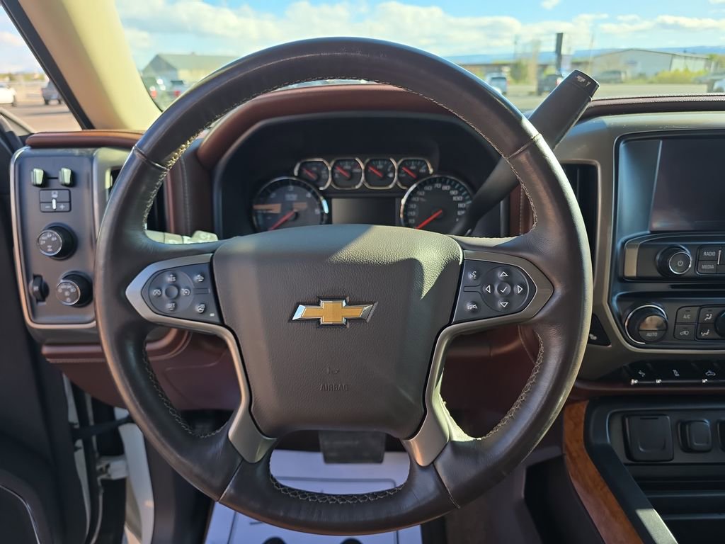 Used 2015 Chevrolet Silverado 1500 High Country w/ High Country Premium Package image 15