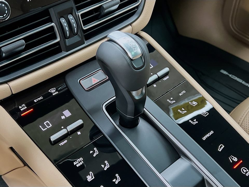 New 2026 Porsche Macan AWD/4WD image 19