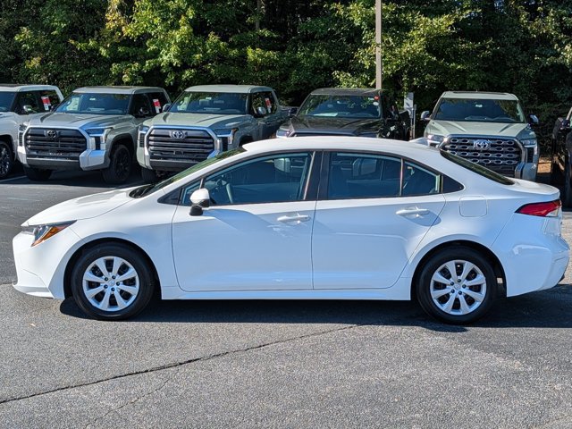 Used 2024 Toyota Corolla LE FWD image 4
