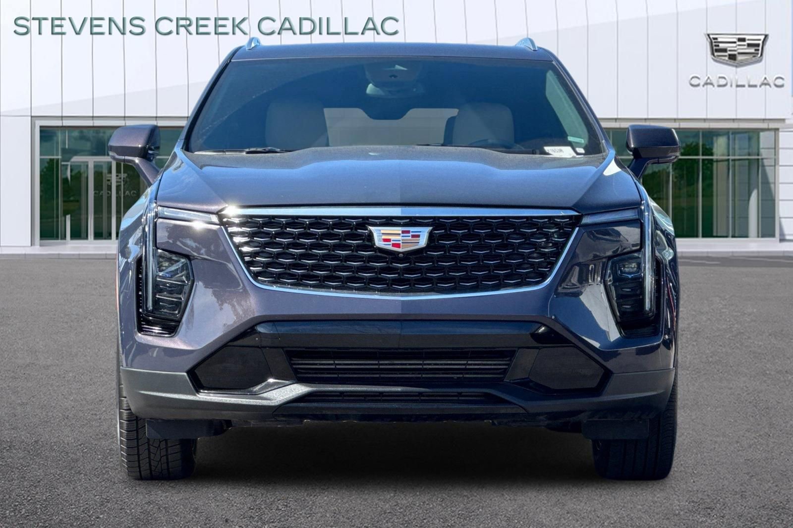 Used 2025 Cadillac XT4 Premium Luxury image 8