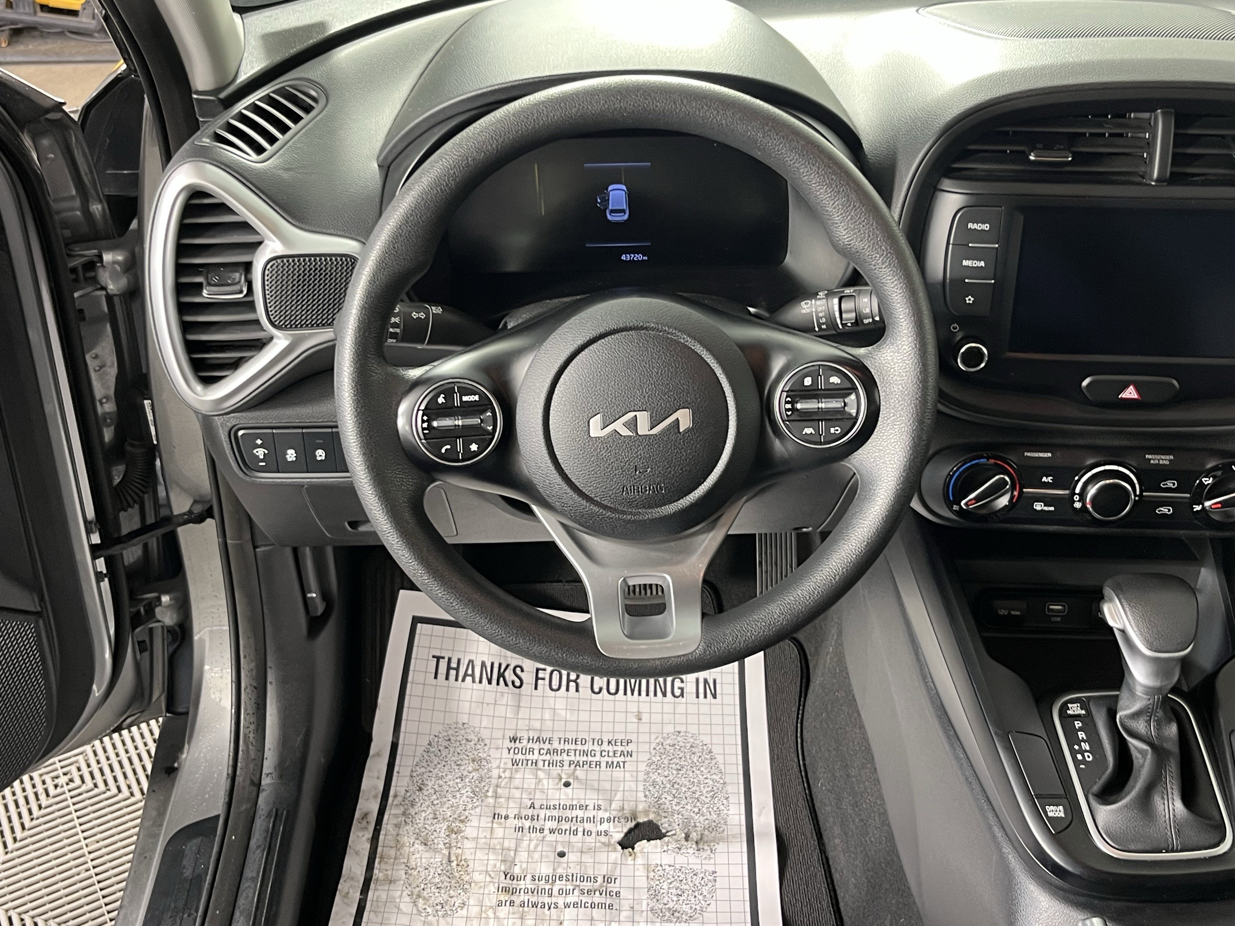 Used 2023 Kia Soul LX w/ Option Group 015 FWD image 11