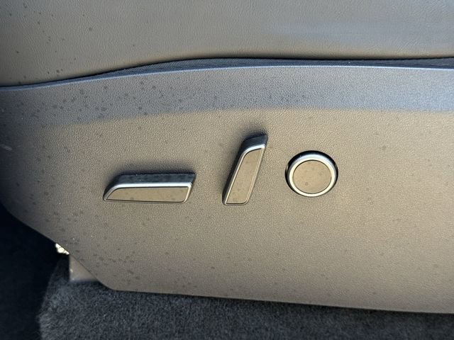 Used 2025 Tesla Model Y Performance image 23