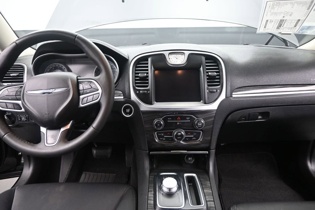 Used 2022 Chrysler 300 Touring w/ Sport Appearance Package RWD image 23