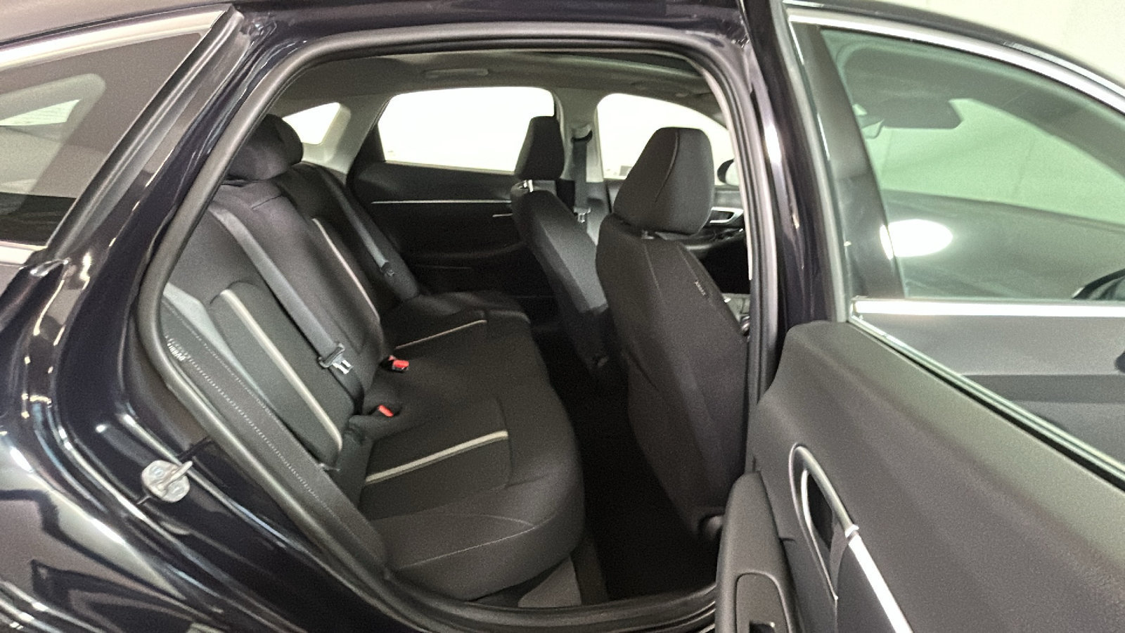 Used 2025 Hyundai Sonata SEL FWD image 37