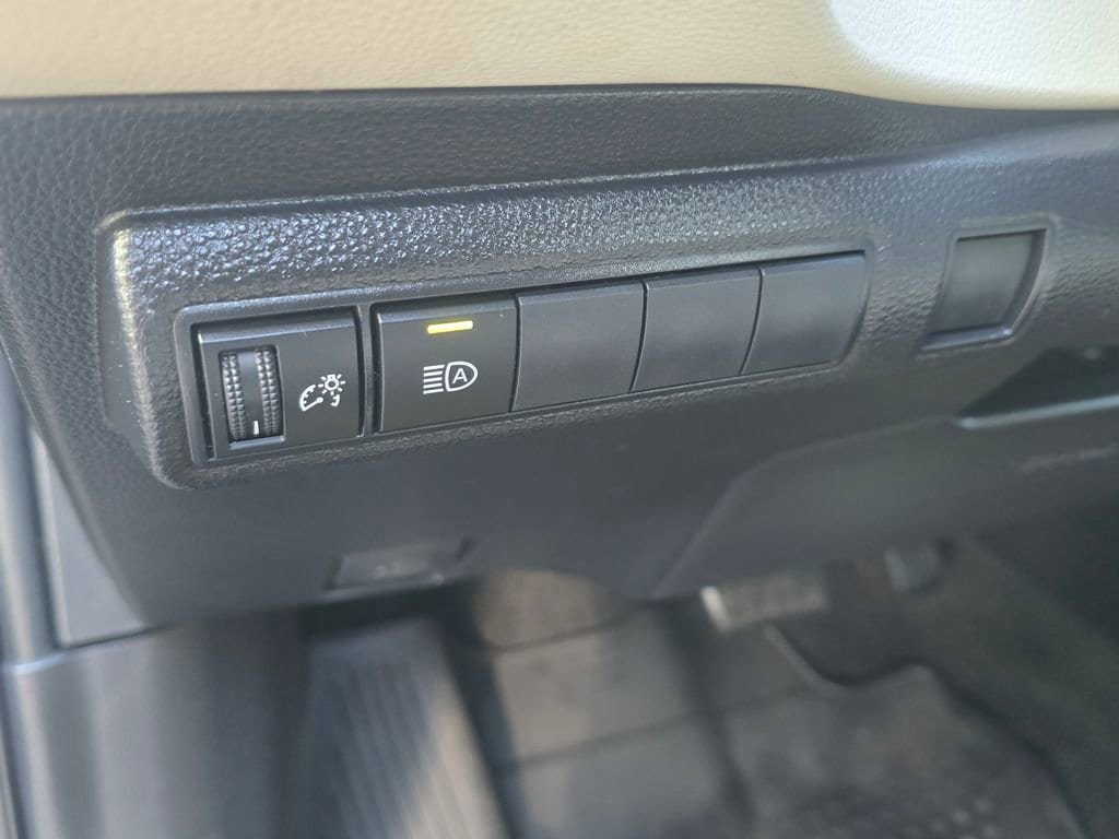 Certified 2022 Toyota Corolla LE FWD image 19