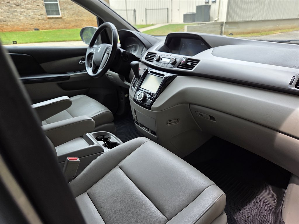 Used 2016 Honda Odyssey EX-L image 28
