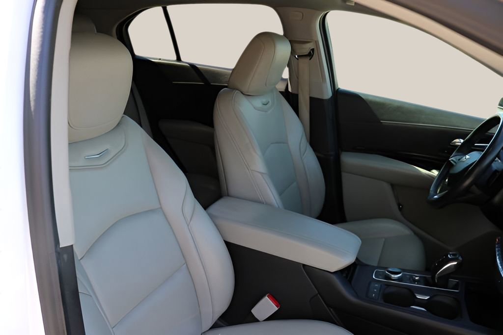 Used 2019 Cadillac XT4 Premium Luxury w/ Technology Package image 18