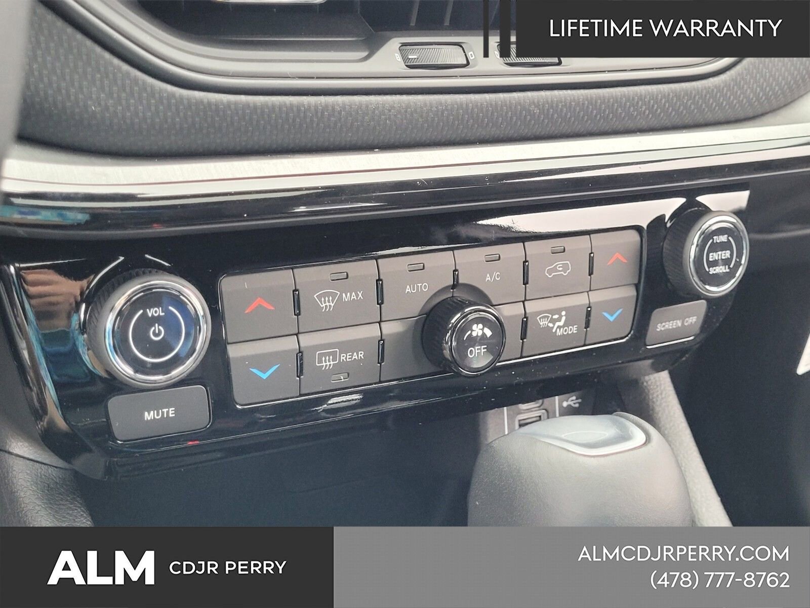 New 2026 Jeep Compass Trailhawk w/ Sun, Sound & Navigation Group AWD/4WD image 21